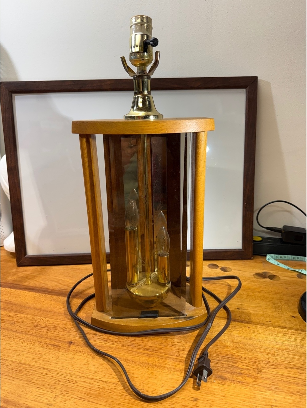 Vintage Don Ward Etched Glass Oak Wood Brass Lantern Table Lamp 3-Way Candelabra